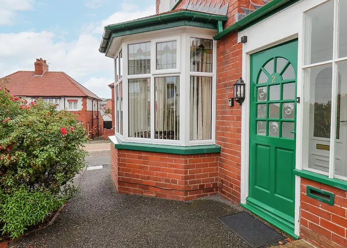 Hillcrest * Scarborough