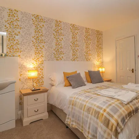 Hillcrest * Scarborough